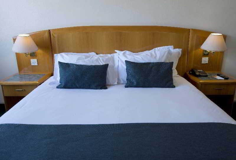 Holiday Inn - Mutare By Ihg Экстерьер фото