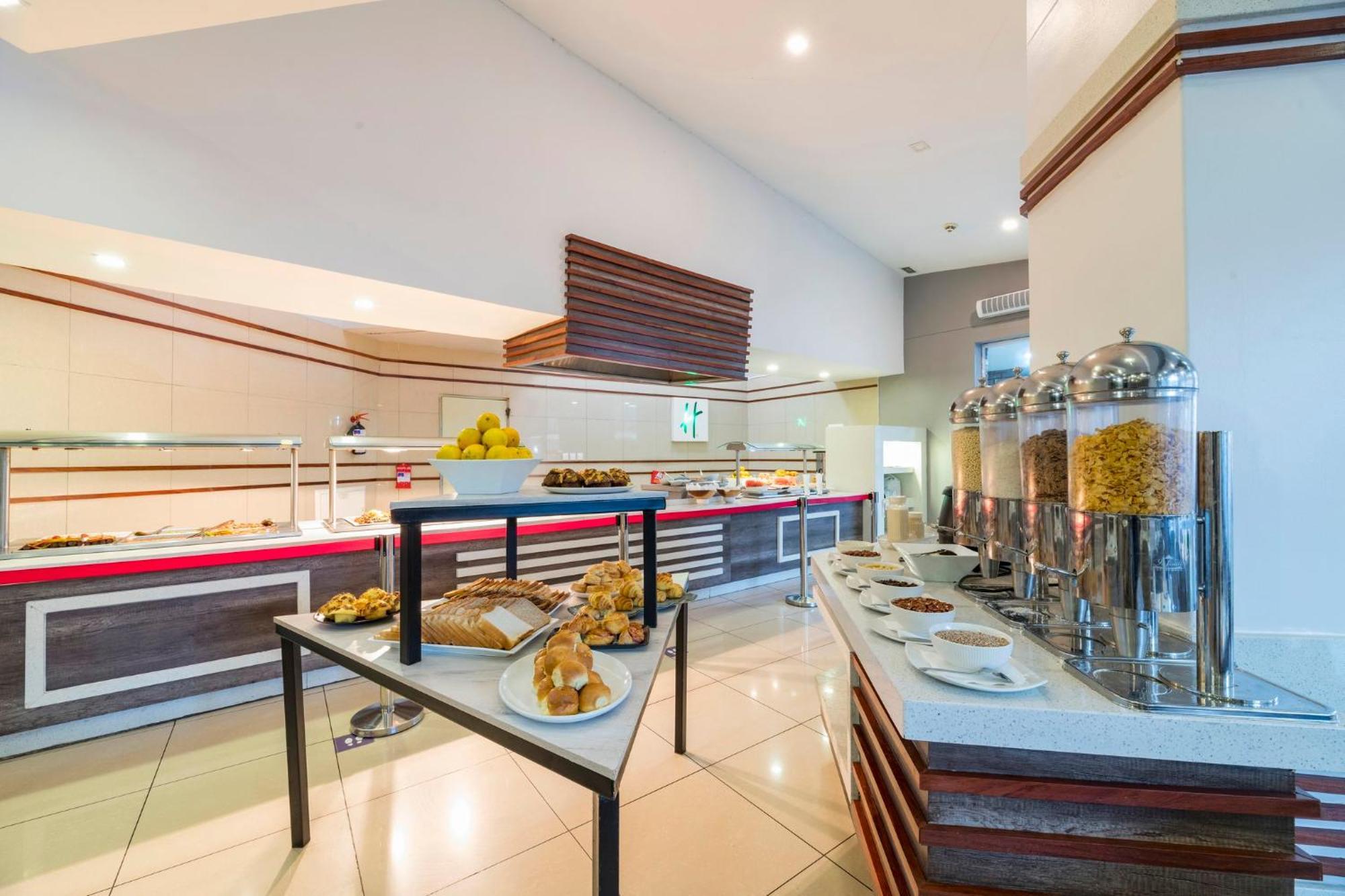 Holiday Inn - Mutare By Ihg Экстерьер фото
