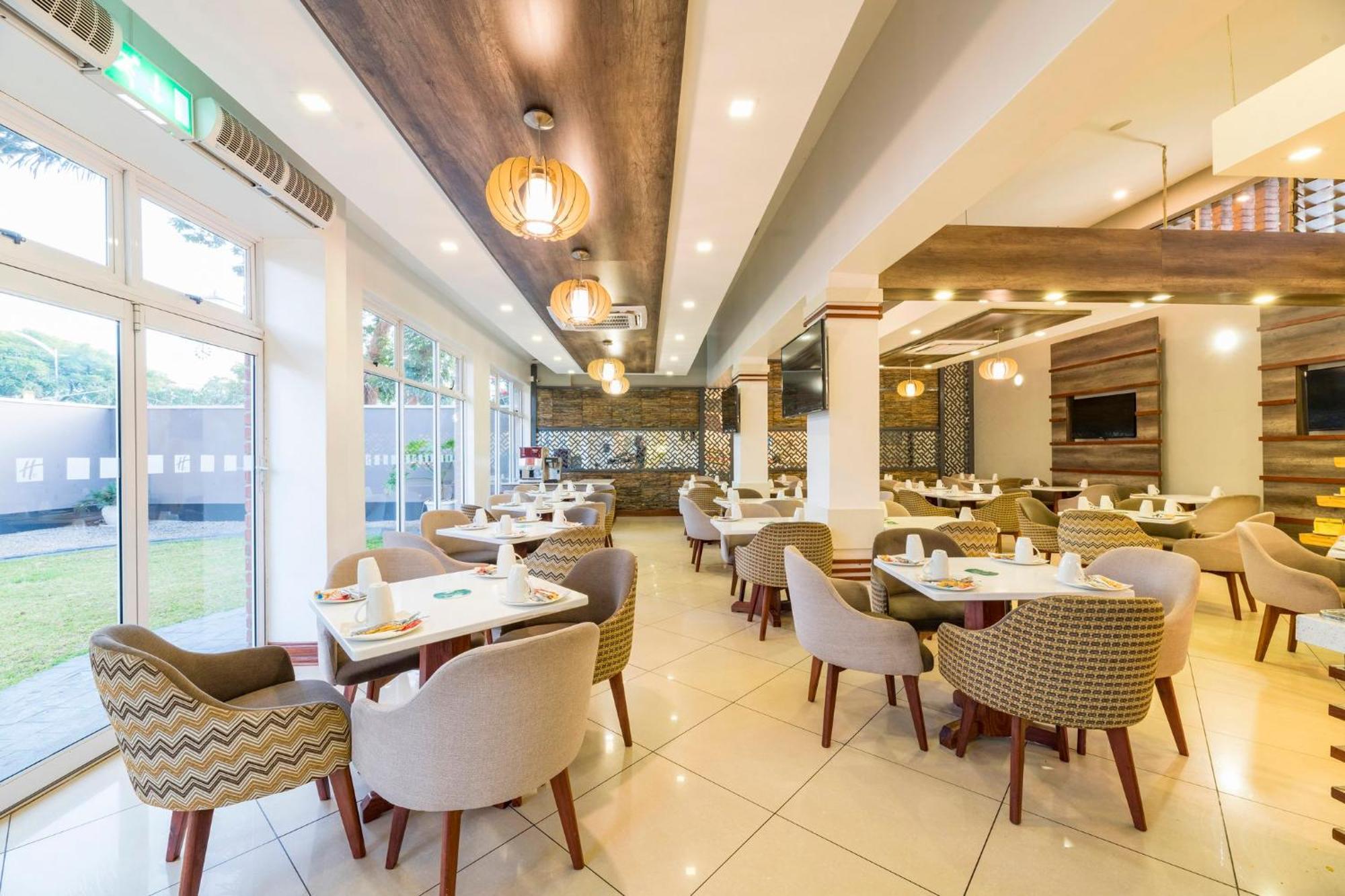 Holiday Inn - Mutare By Ihg Экстерьер фото