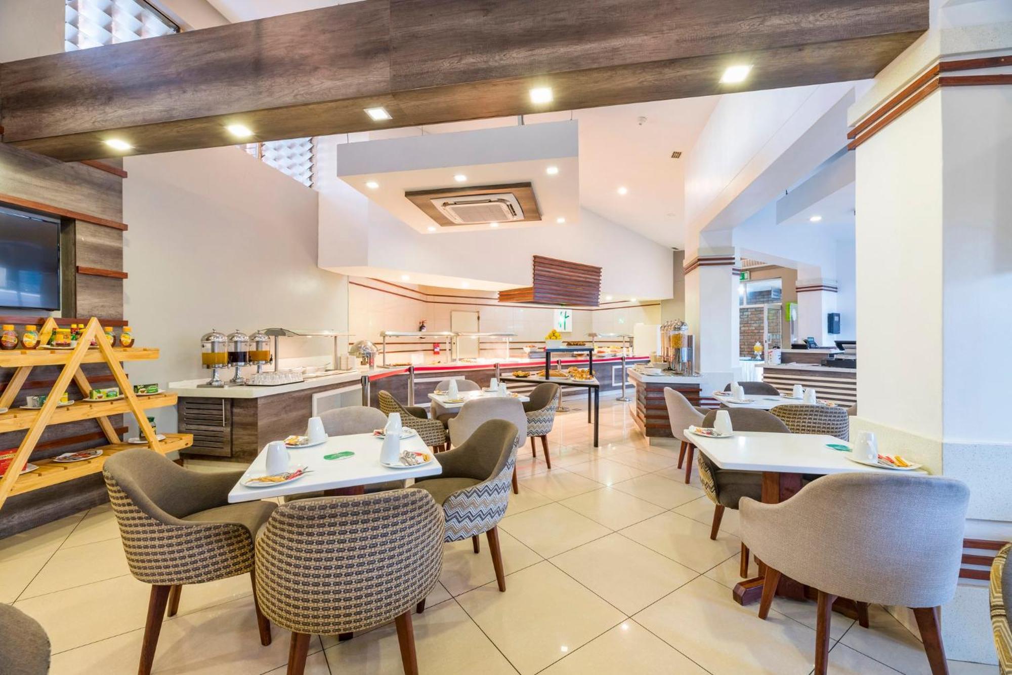 Holiday Inn - Mutare By Ihg Экстерьер фото